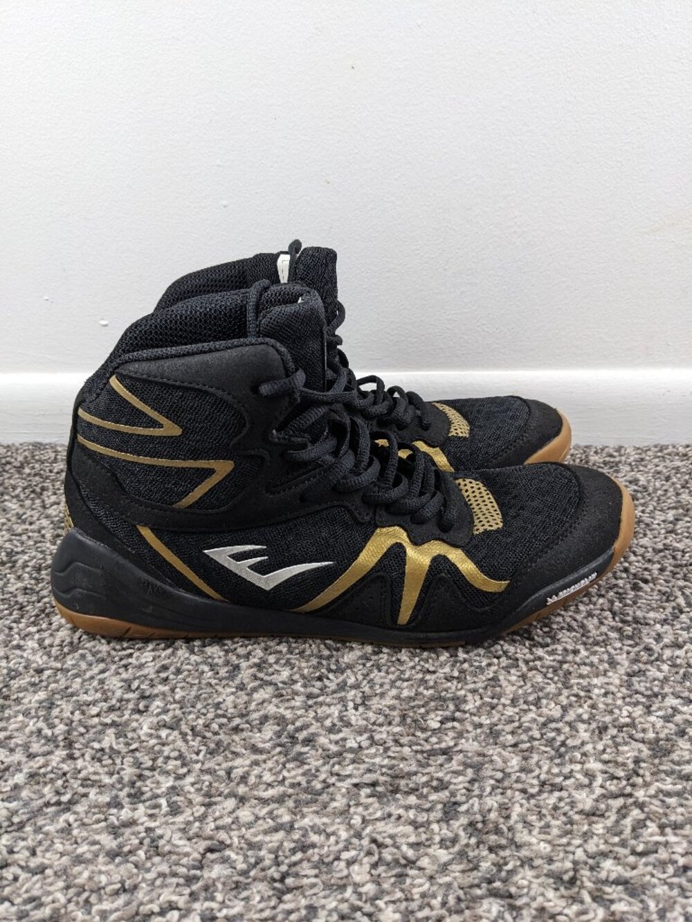 Everlast PIVT Low top Boxing Shoes Black/Gold Mens Size 9
